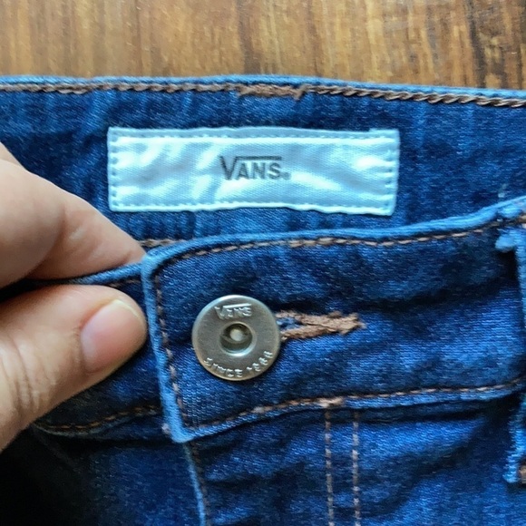 Vans denim shorts size 28 - Picture 2 of 5